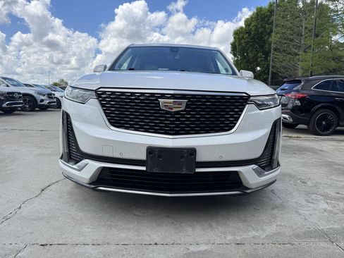Used 2020 Cadillac XT6 Premium Luxury image 2