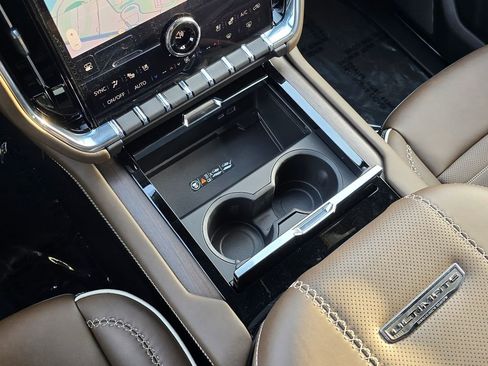 New 2026 GMC Yukon Denali Ultimate AWD/4WD image 23