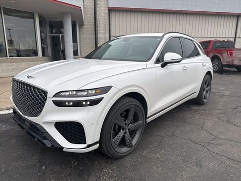 Used 2024 Genesis GV70 2.5T w/ Sport Prestige Package image 3