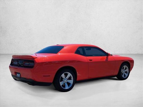Used 2021 Dodge Challenger SXT RWD image 5