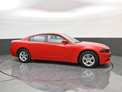 Used 2022 Dodge Charger SXT RWD image 9