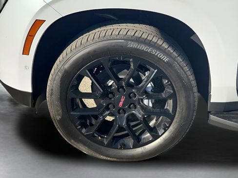 New 2026 GMC Yukon XL Denali image 17