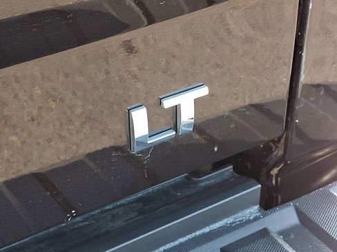 Used 2018 Chevrolet Silverado 1500 LT w/ All Star Edition image 29