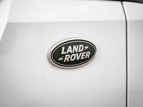 Used 2023 Land Rover Range Rover Evoque R-Dynamic SE image 18