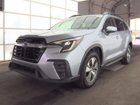 Used 2024 Subaru Ascent Premium AWD/4WD image 2