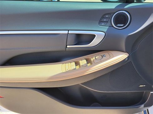 New 2025 Hyundai Sonata Limited image 14