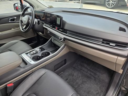 Used 2026 Kia Carnival EX FWD image 29