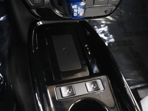 Used 2020 Toyota Prius XLE w/ Advanced Technology Package image 22