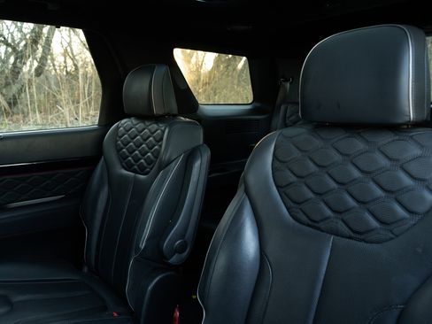 Used 2021 Hyundai Palisade Calligraphy image 18