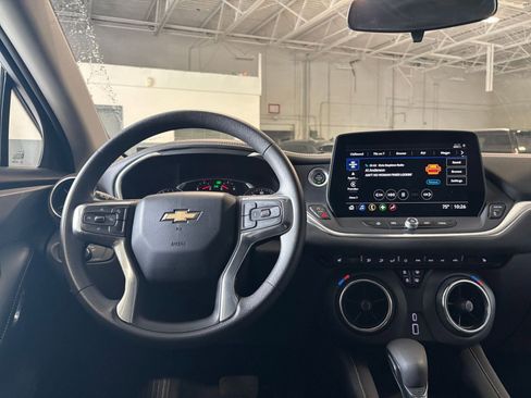 Used 2025 Chevrolet Blazer LT FWD image 35