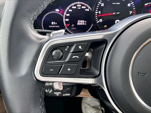 Used 2023 Porsche Cayenne AWD/4WD image 19