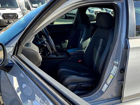 Used 2025 Honda Civic Sport image 23