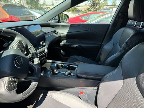 Used 2023 Lexus RX 350 w/ Accessory Package (Z1) AWD/4WD image 5