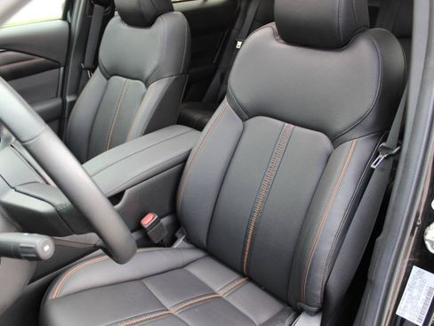 Used 2025 MAZDA CX-50 AWD 2.5 Hybrid w/ Premium Pkg image 15