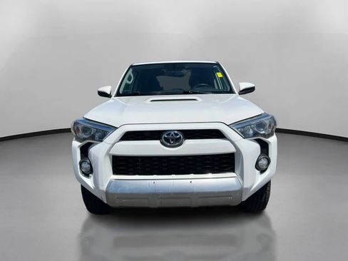 Used 2018 Toyota 4Runner TRD Off-Road AWD/4WD image 3