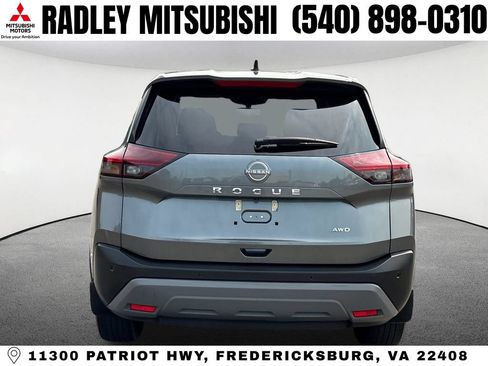 Used 2023 Nissan Rogue S AWD/4WD image 18