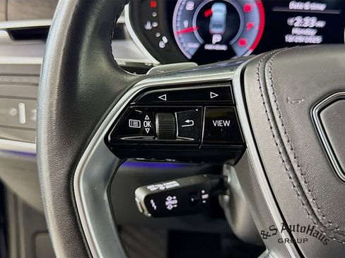 Used 2022 Audi A8 L 3.0T image 13