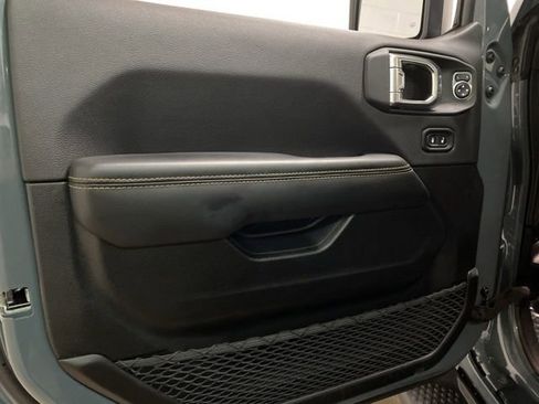 Used 2025 Jeep Wrangler Unlimited Sahara w/ Safety Group AWD/4WD image 30