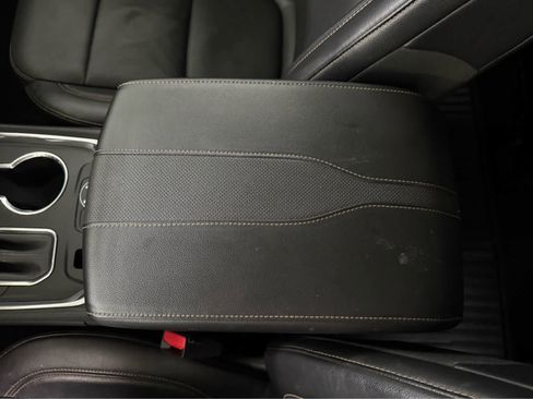 Used 2019 Chevrolet Traverse Premier image 21