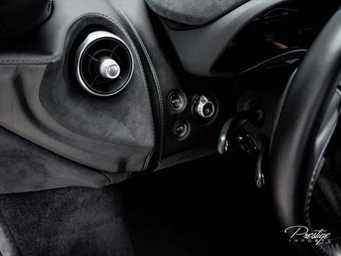 Used 2020 McLaren GT RWD image 35