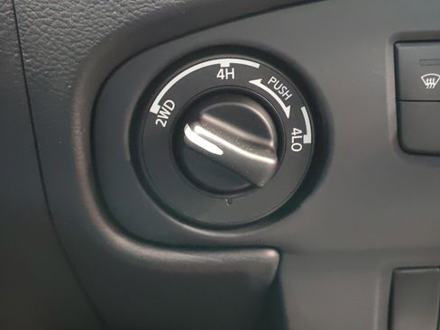 Certified 2024 Nissan Frontier PRO-4X w/ Technology Package image 6