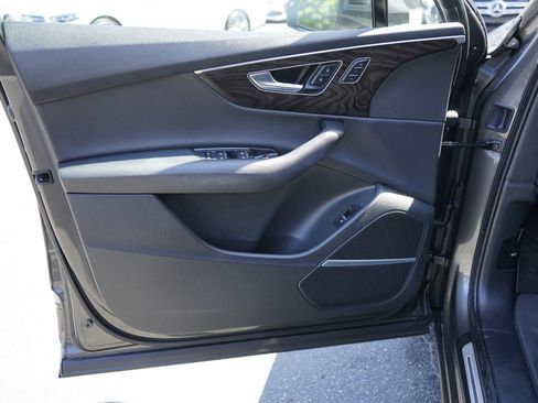 Used 2021 Audi Q7 3.0T Premium Plus w/ Premium Plus Package image 29