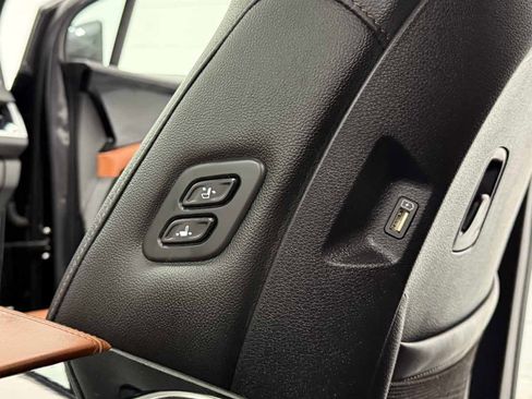 Used 2023 Kia Carnival SX Prestige image 36