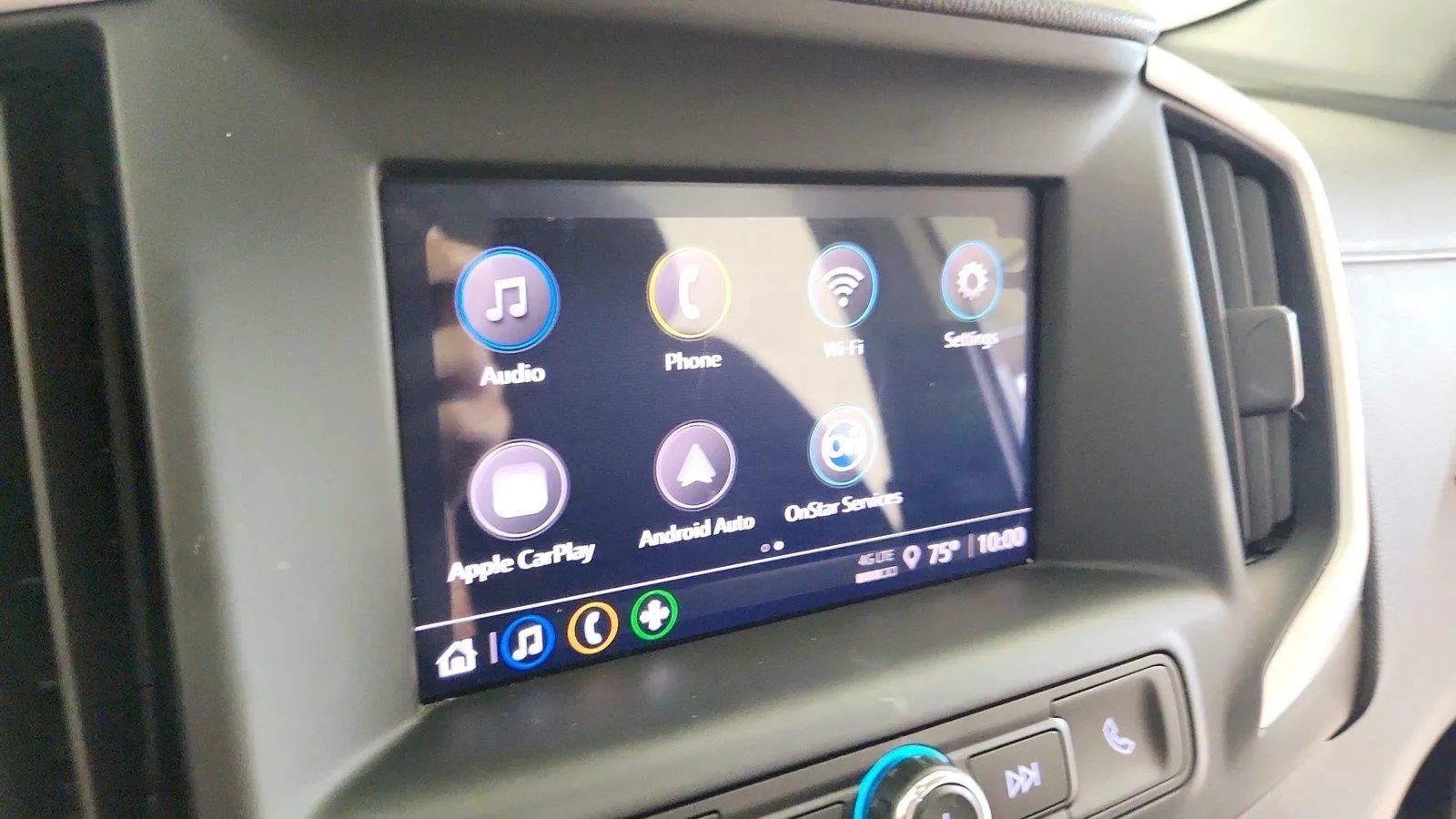 Used 2023 GMC Terrain SLE w/ Driver Convenience Package FWD image 21