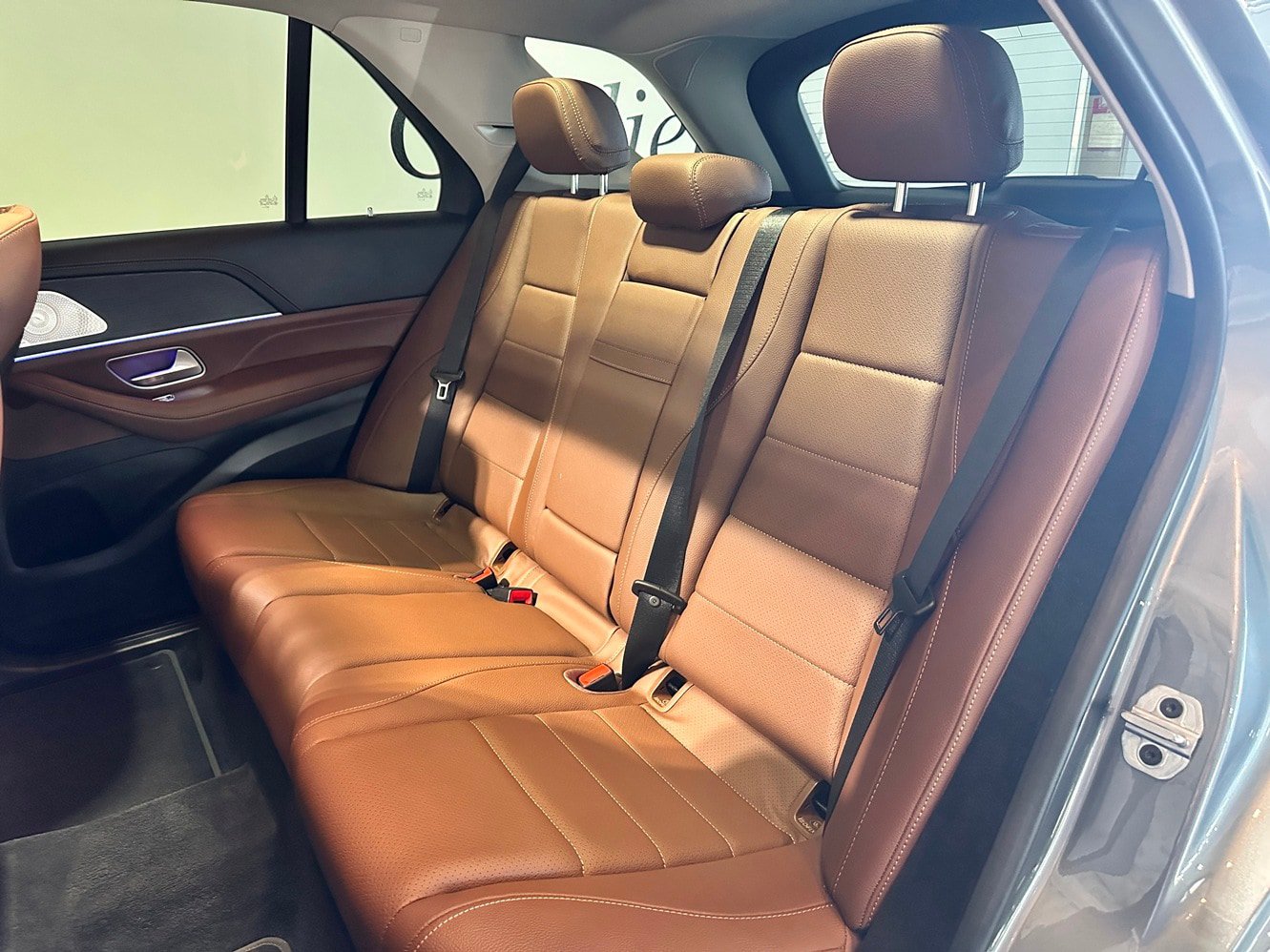 Used 2025 Mercedes-Benz GLE 350 4MATIC w/ AMG Line Exterior image 34