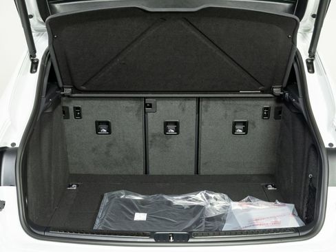 New 2026 Porsche Macan image 31