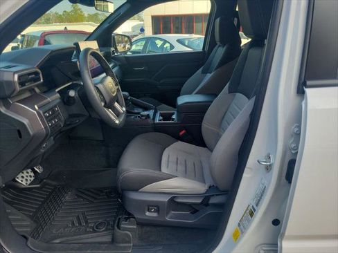 Certified 2025 Toyota Tacoma TRD Sport image 15