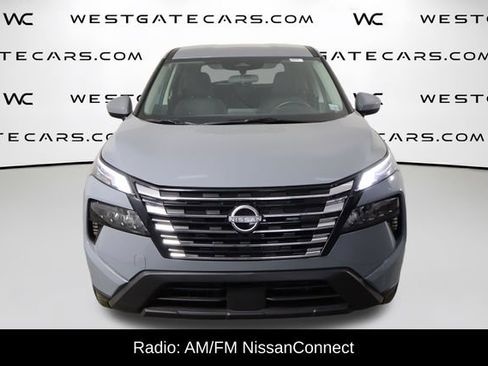 Used 2026 Nissan Rogue SV FWD image 2