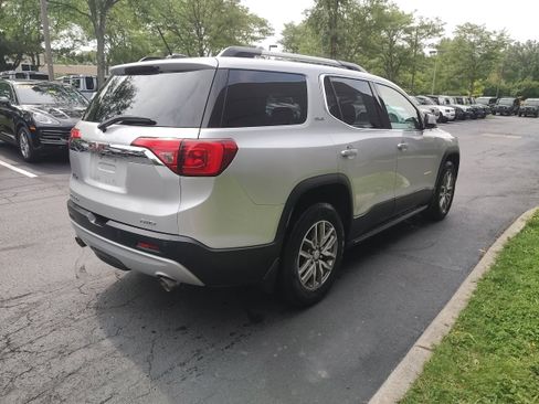 Used 2019 GMC Acadia SLE w/ GMC Pro Grade Package AWD/4WD image 4