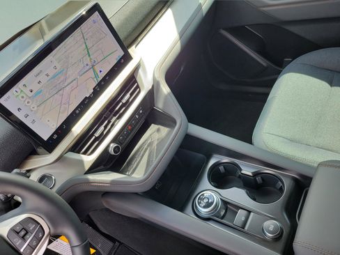 New 2026 Ford Explorer Active RWD image 31