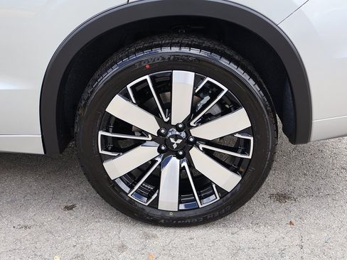 New 2026 Mitsubishi Outlander SEL image 23