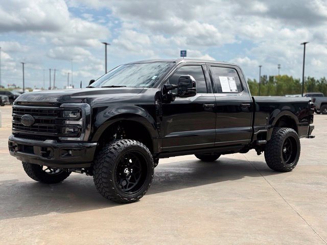 Certified 2025 Ford F250 4x4 Crew Cab Super Duty image 2