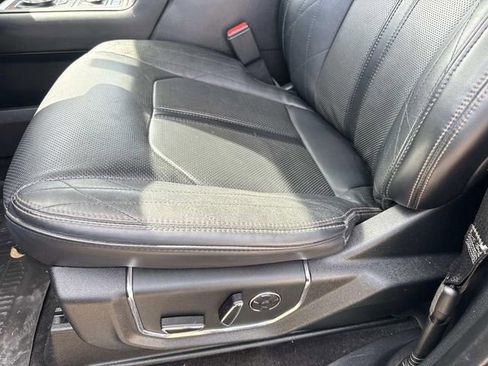 Used 2019 Ford Expedition Platinum image 22