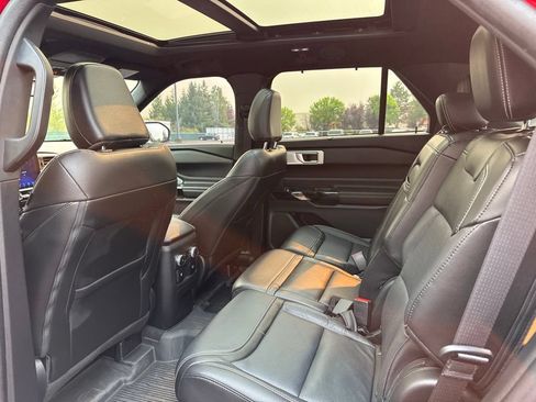 Used 2022 Ford Explorer ST w/ Equipment Group 401A AWD/4WD image 20