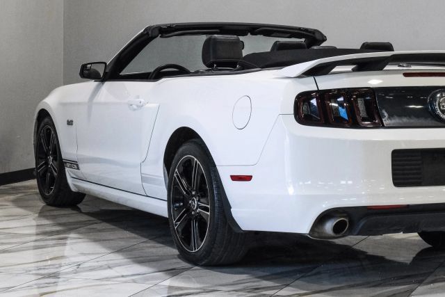 Used 2013 Ford Mustang GT Premium w/ Electronics Pkg RWD image 20
