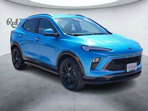 Used 2025 Buick Encore GX Sport Touring image 1