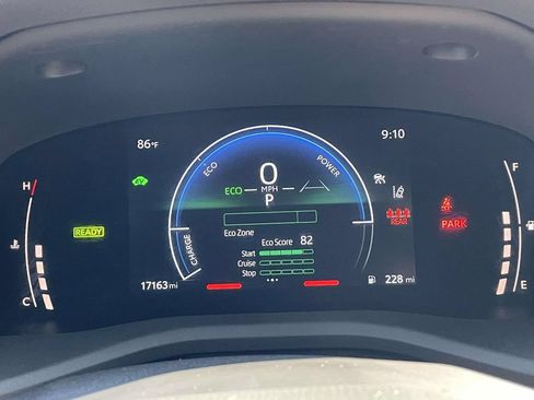 Used 2025 Toyota Camry SE w/ Convenience Package FWD image 21