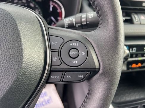 Used 2023 Toyota RAV4 XLE Premium image 15