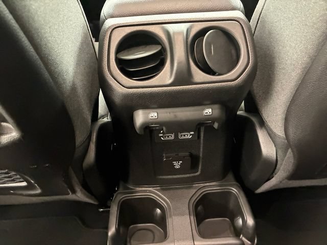 Used 2026 Jeep Gladiator Rubicon w/ Steel Power Dome Hood Package AWD/4WD image 19