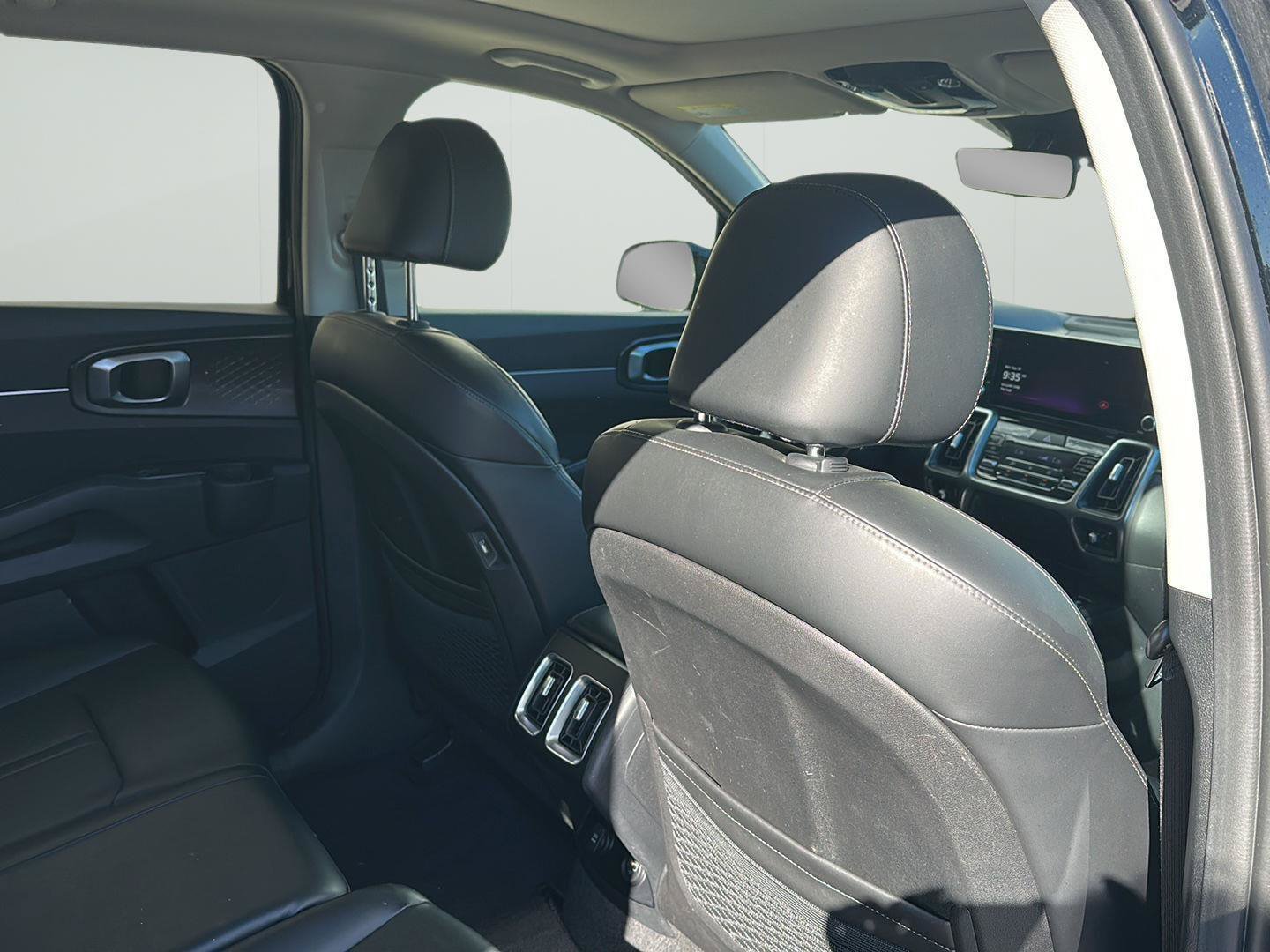 Used 2023 Kia Sorento S w/ Panoramic Sunroof Package FWD image 25