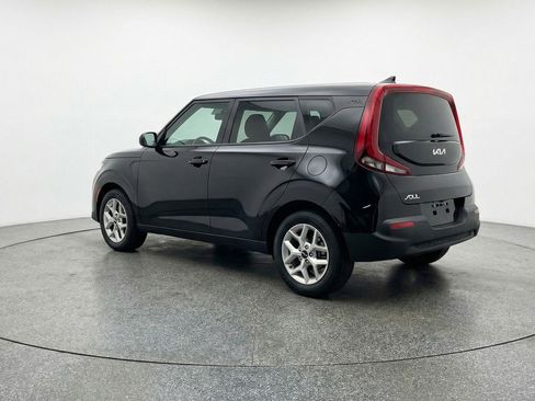 Used 2025 Kia Soul LX w/ LX Technology Package image 6
