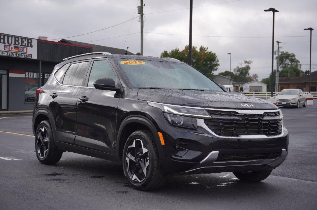 Used 2025 Kia Seltos EX AWD/4WD image 9