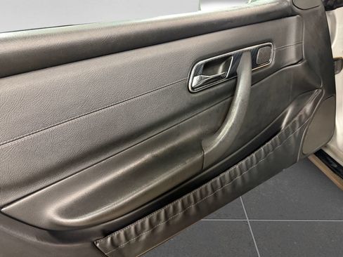 Used 1999 Mercedes-Benz SLK 230 image 16