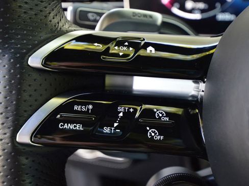 Used 2025 Mercedes-Benz GLE 53 AMG 4MATIC image 44