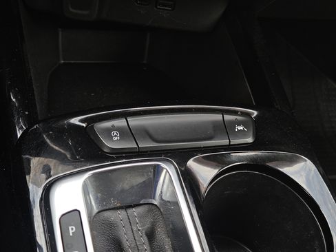 Used 2025 Chevrolet Trax LT w/ Driver Confidence Package image 20