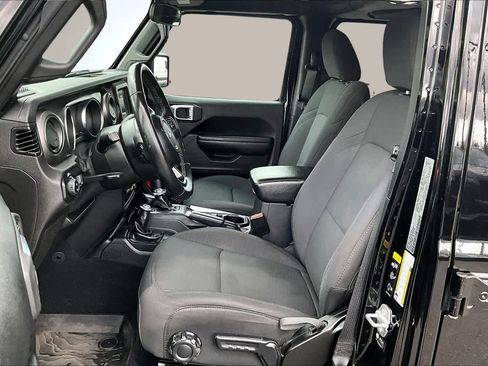 Used 2021 Jeep Gladiator Sport image 11